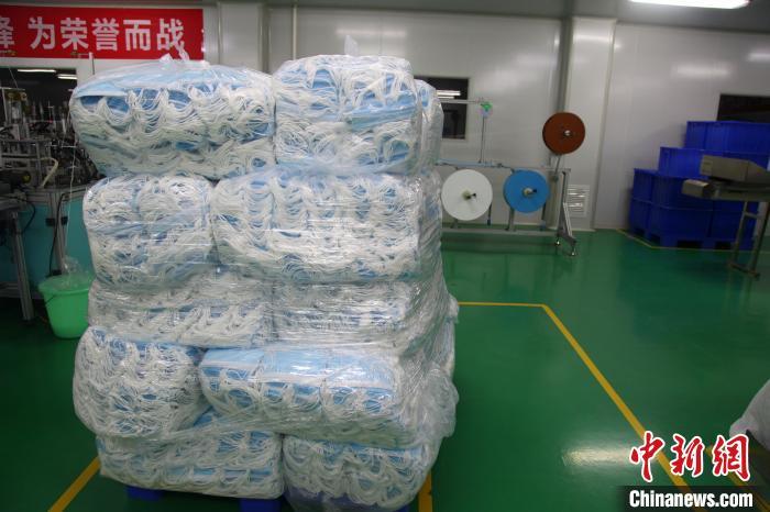 湖北枝江“口罩工廠” 日產13萬口罩抗擊疫情，個人衛生用品銷售創新高