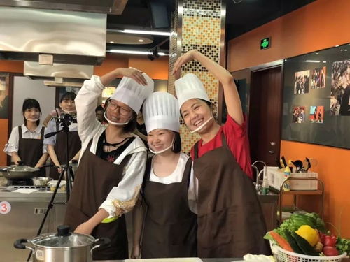 餐桌煙火里的牽掛，不只是味蕾記憶——這幫“大廚”與學(xué)長(zhǎng)還想說(shuō)說(shuō)心里的話