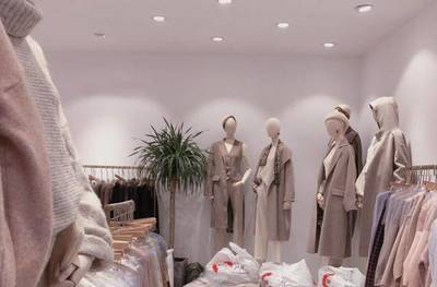 廣州UUS網紅服裝市場的真實面貌 服裝輔料銷售內幕揭秘